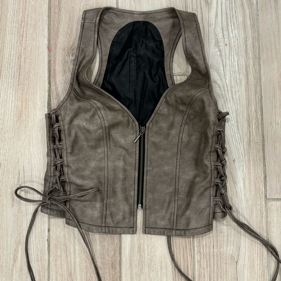 lace up vest - Picture 1 of 7